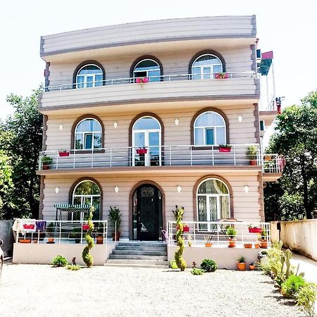 Nica Hotel Kobuleti Ngoại thất bức ảnh