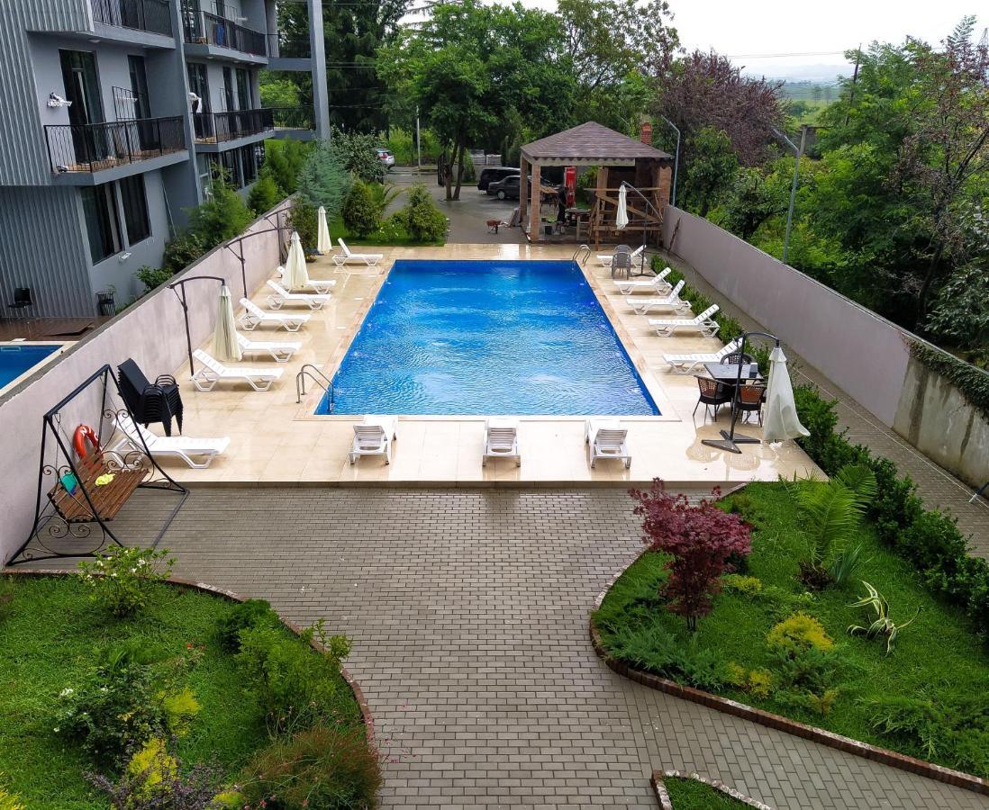Nica Hotel Kobuleti Ngoại thất bức ảnh