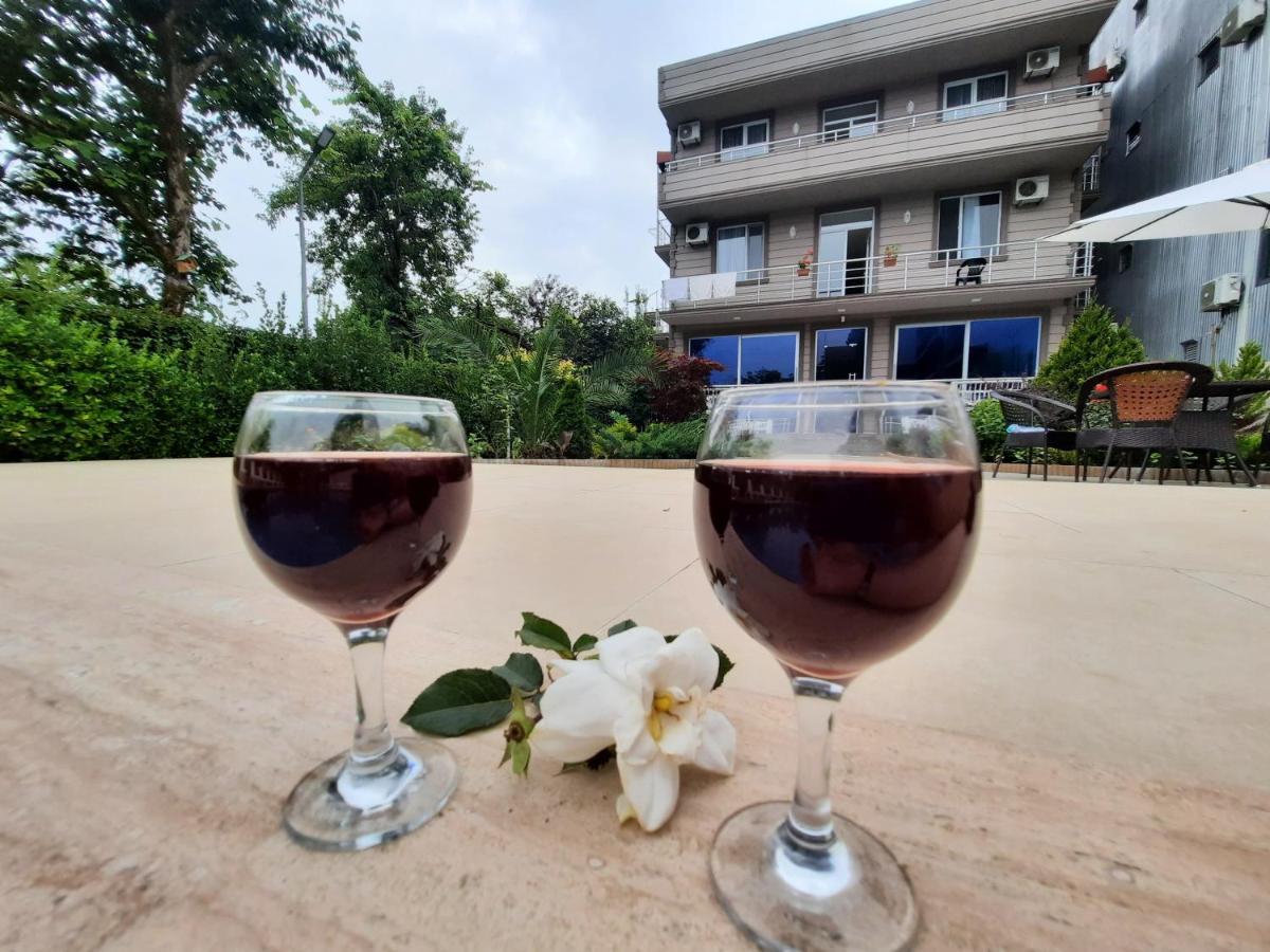 Nica Hotel Kobuleti Ngoại thất bức ảnh