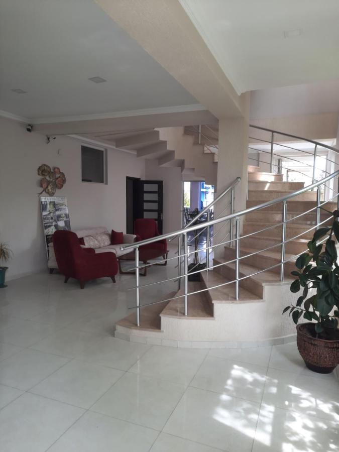 Nica Hotel Kobuleti Ngoại thất bức ảnh