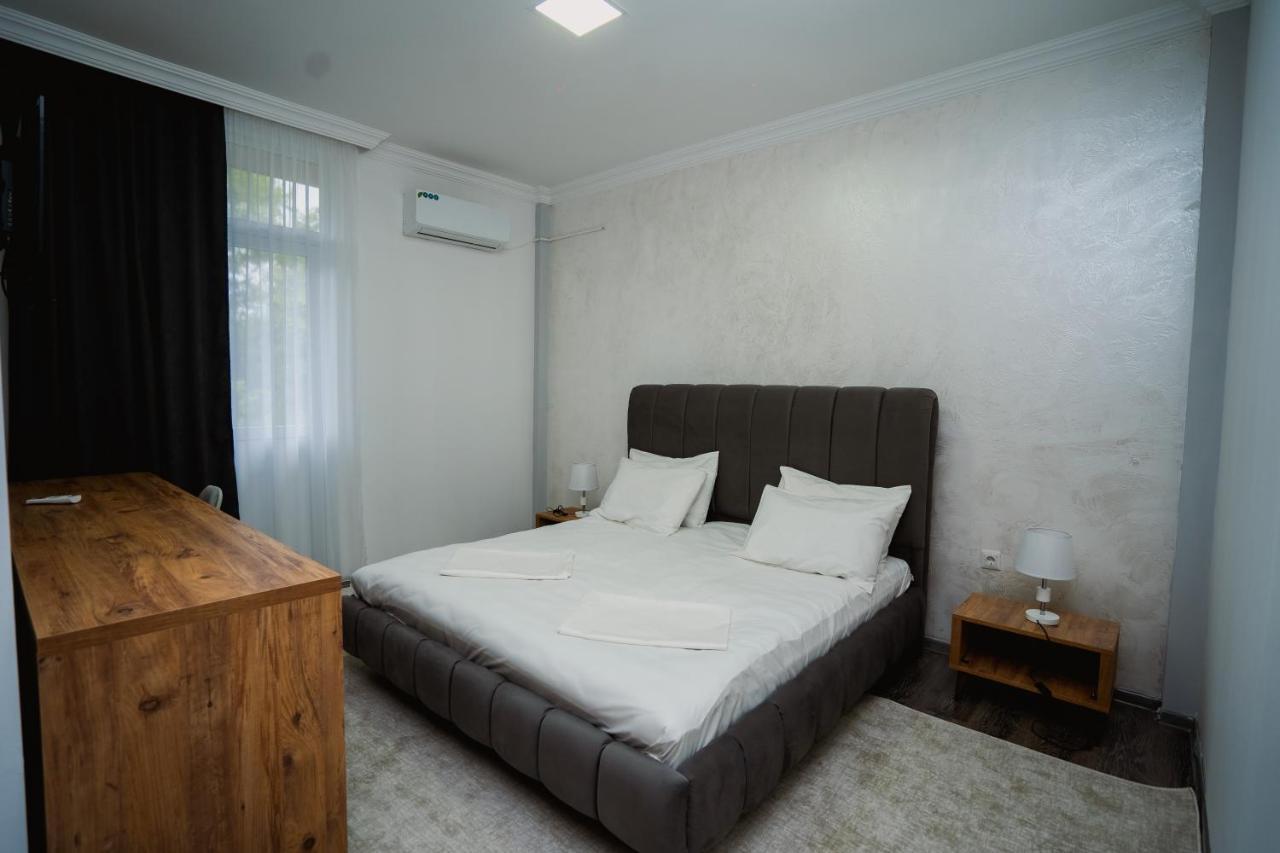 Nica Hotel Kobuleti Ngoại thất bức ảnh