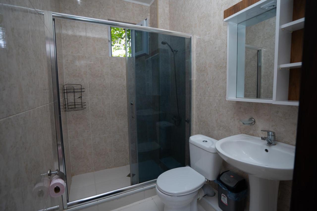 Nica Hotel Kobuleti Ngoại thất bức ảnh