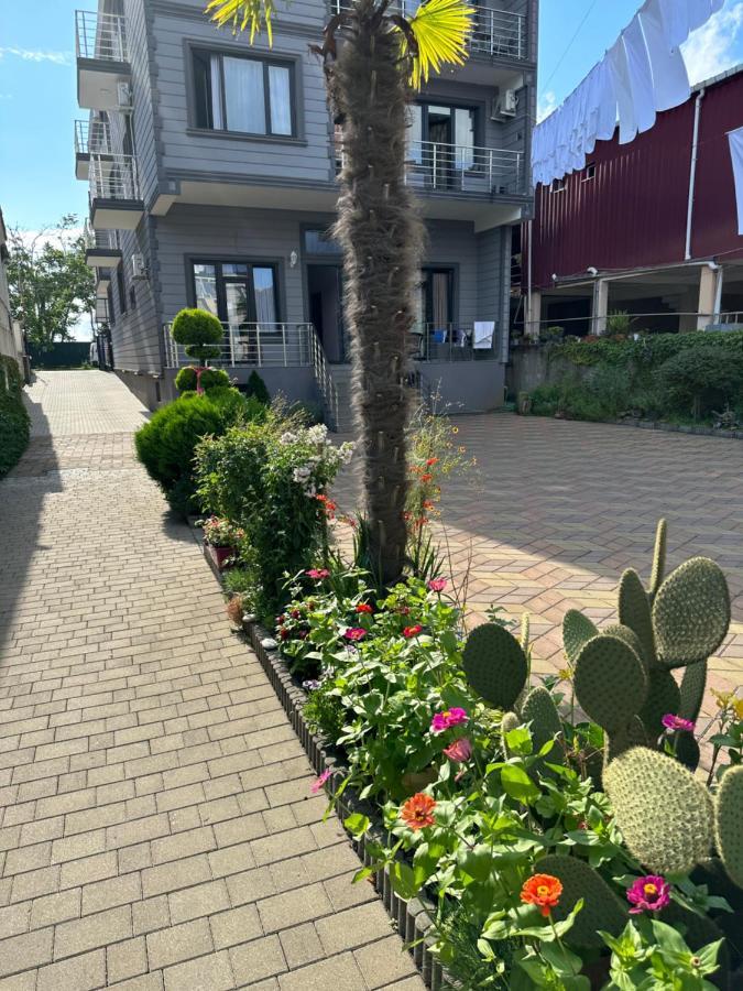 Nica Hotel Kobuleti Ngoại thất bức ảnh