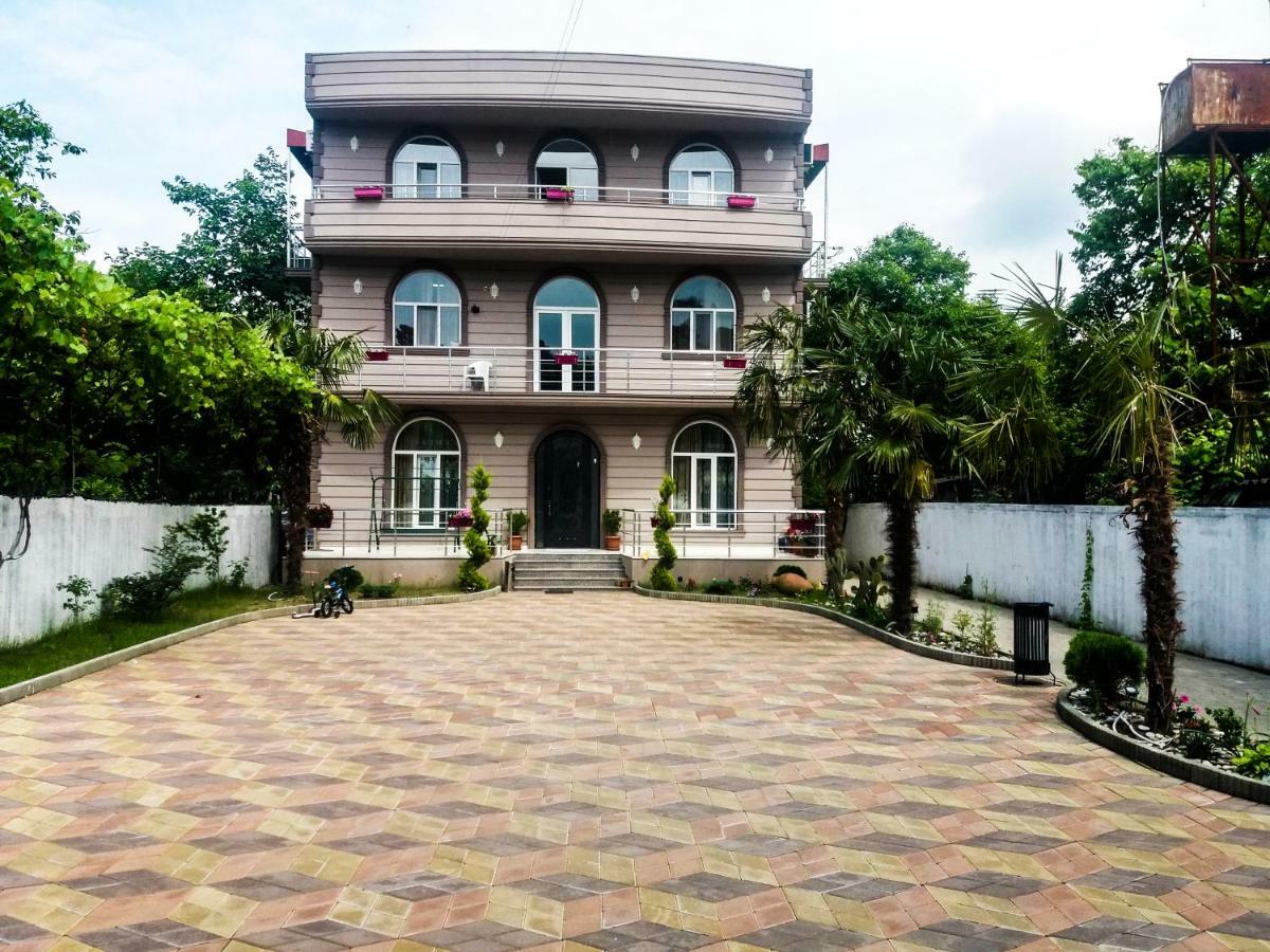 Nica Hotel Kobuleti Ngoại thất bức ảnh